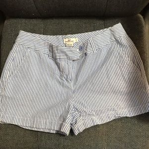 Vineyard Vine blue seersucker Day Boat shorts
